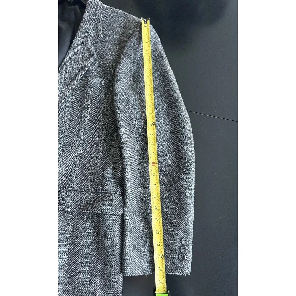 Men's Wool Sport Coat 44L Gray Herringbone 2 Button Gallery Haggar Office